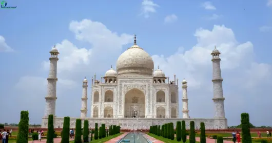 Taj Mahal Travel Guide